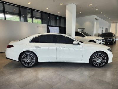 MERCEDES-BENZ E-CLASS - 9