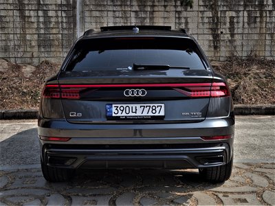 AUDI Q8 - 3
