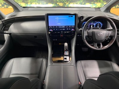 2023 TOYOTA ALPHARD photo 2