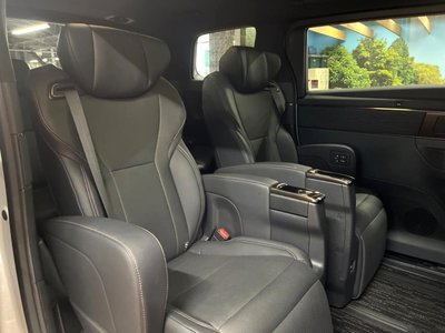 2023 TOYOTA ALPHARD photo 9