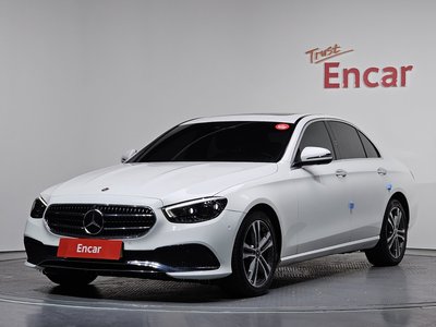 MERCEDES-BENZ E-CLASS - 1