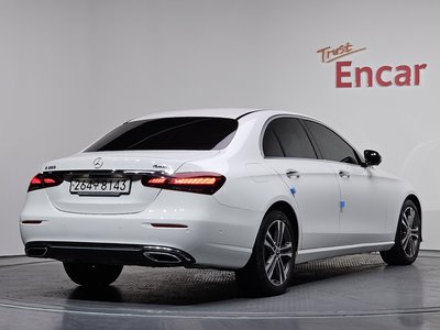 MERCEDES-BENZ E-CLASS - 3