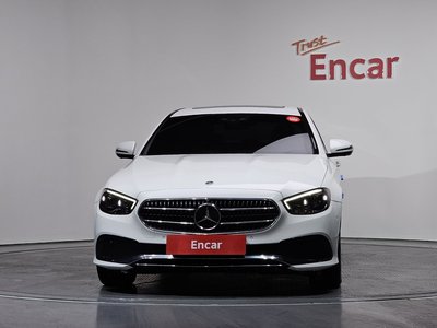 MERCEDES-BENZ E-CLASS - 2