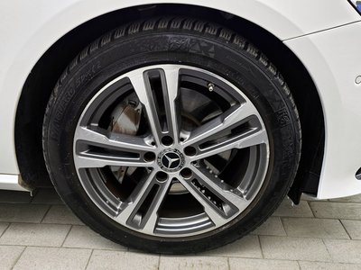 MERCEDES-BENZ E-CLASS - 6