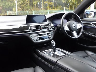 BMW 7 SERIES - 7