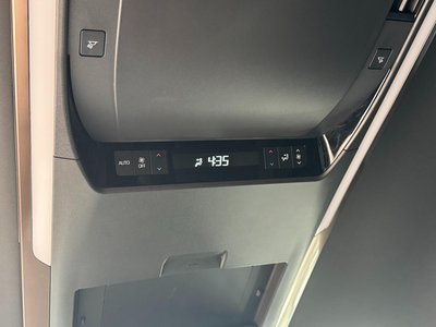 2023 Toyota ALPHARD thumbnail 44