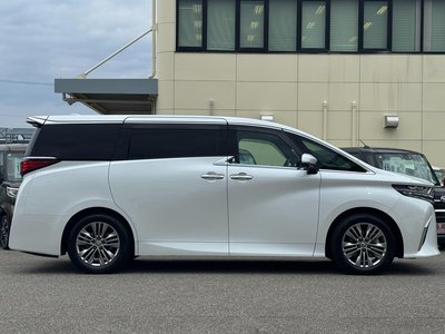 2023 Toyota ALPHARD photo 6