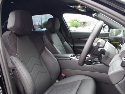 صورة مصغرة 32 لـ 2024 BMW 5 SERIES TOURING