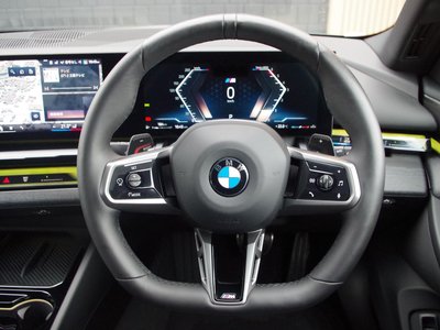 2024 BMW 5 SERIES TOURING photo 7