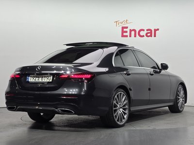 MERCEDES-BENZ E-CLASS - 3