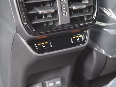 صورة مصغرة 31 لـ 2026 Lexus NX