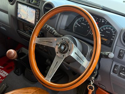 2015 Toyota LAND CRUISER 70 thumbnail 72