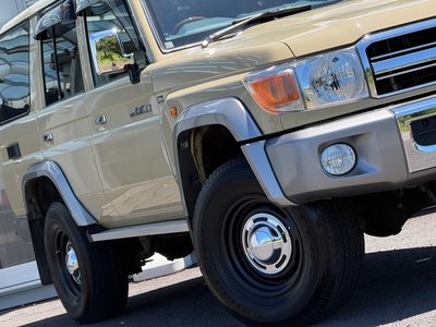 2015 Toyota LAND CRUISER 70 — фото 9