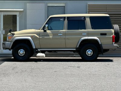 2015 Toyota LAND CRUISER 70 thumbnail 25