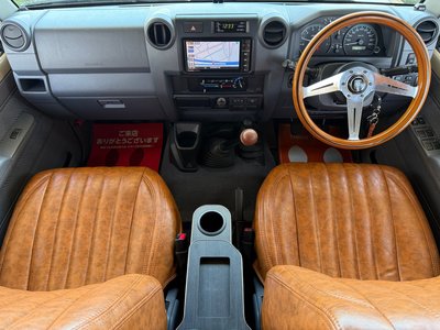 2015 Toyota LAND CRUISER 70 — фото 6