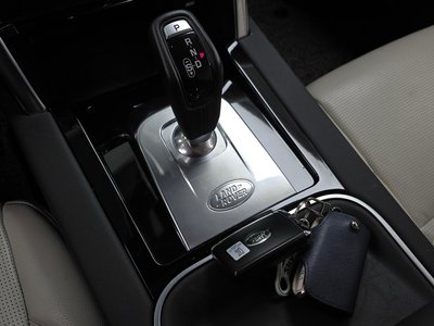 LAND ROVER DISCOVERY SPORT - 9