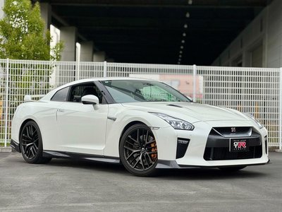 NISSAN GT-R - 8