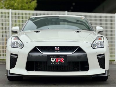 NISSAN GT-R - 4