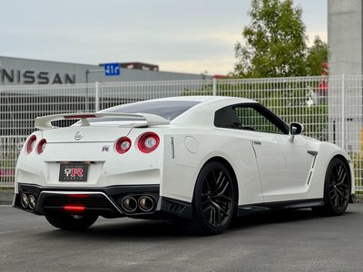 NISSAN GT-R - 10