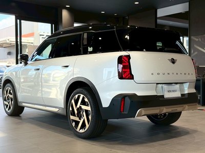 MINI MINI COUNTRYMAN - 7