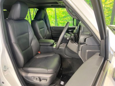 TOYOTA LAND CRUISER 250 - 8