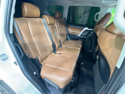 TOYOTA LAND CRUISER PRADO - 9