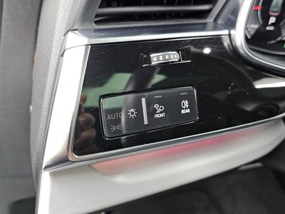 صورة مصغرة 27 لـ 2021 AUDI Q8