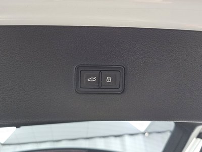صورة مصغرة 32 لـ 2021 AUDI Q8