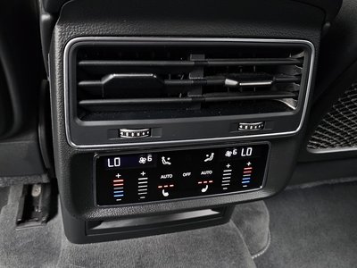 صورة مصغرة 33 لـ 2021 AUDI Q8