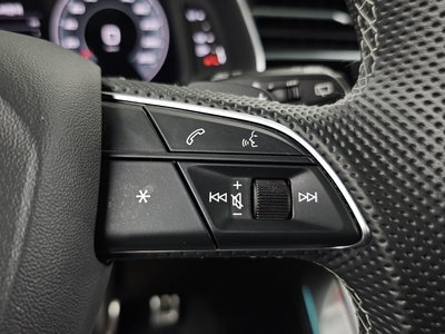 صورة مصغرة 36 لـ 2021 AUDI Q8