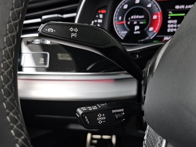 صورة مصغرة 28 لـ 2021 AUDI Q8