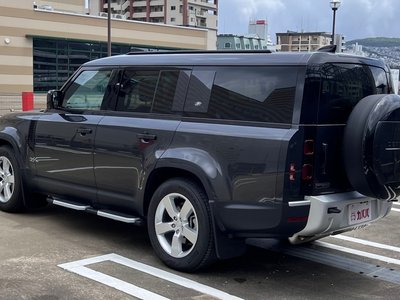 LAND ROVER DEFENDER - 7