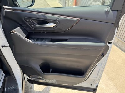 2024 Toyota ALPHARD — миниатюра 30