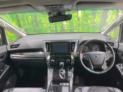 TOYOTA ALPHARD - 2