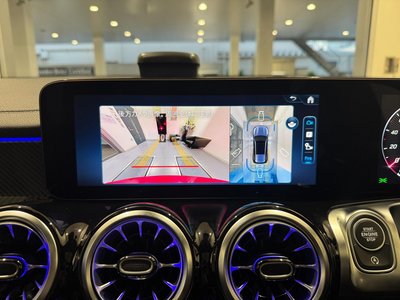 2025 Mercedes-BENZ GLB — миниатюра 16
