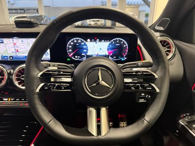 2025 Mercedes-BENZ GLB — миниатюра 17