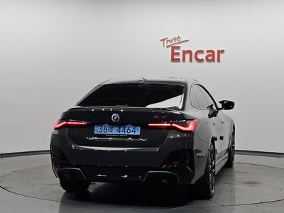 BMW I4 - 4