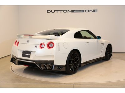 NISSAN GT-R - 8