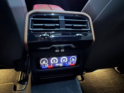 2025 BMW I5 — миниатюра 18