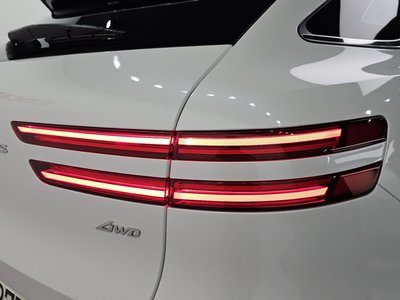 صورة 10 لـ 2025 Genesis GV70