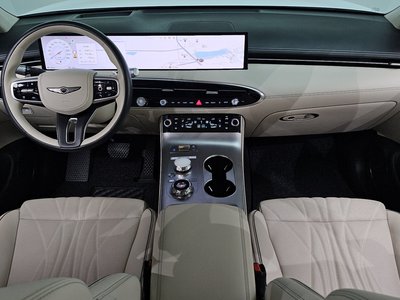 صورة 5 لـ 2025 Genesis GV70