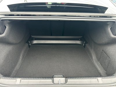 صورة 8 لـ 2023 Mercedes-BENZ EQE