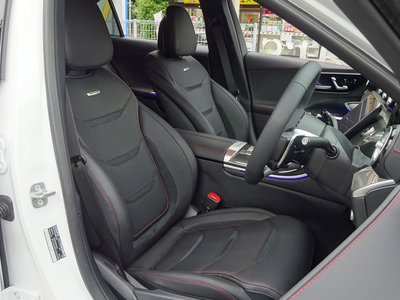 2026 Mercedes-BENZ C-CLASS AMG 照片 8