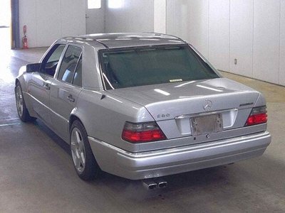 MERCEDES-BENZ E-CLASS - 2