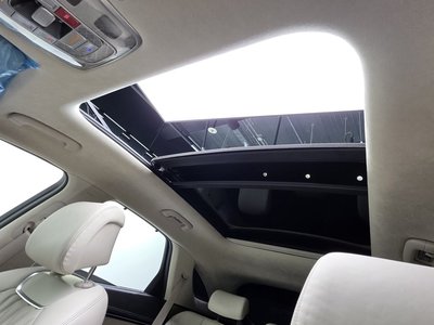 2023 Genesis GV70 thumbnail 35