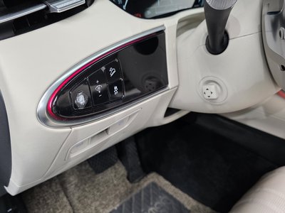 2023 Genesis GV70 thumbnail 26