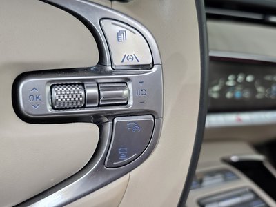 2023 Genesis GV70 thumbnail 27