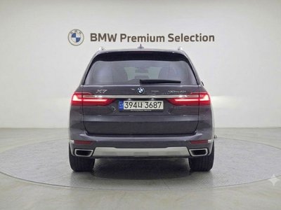2022 BMW X7 photo 3