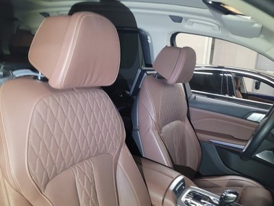 2022 BMW X7 photo 10