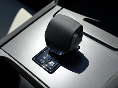 2024 LAND Rover DISCOVERY SPORT — миниатюра 84
